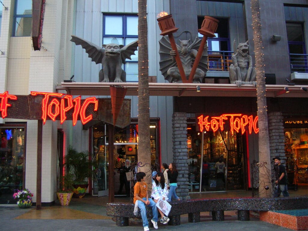 Hot Topic, Universal CityWalk Hollywood