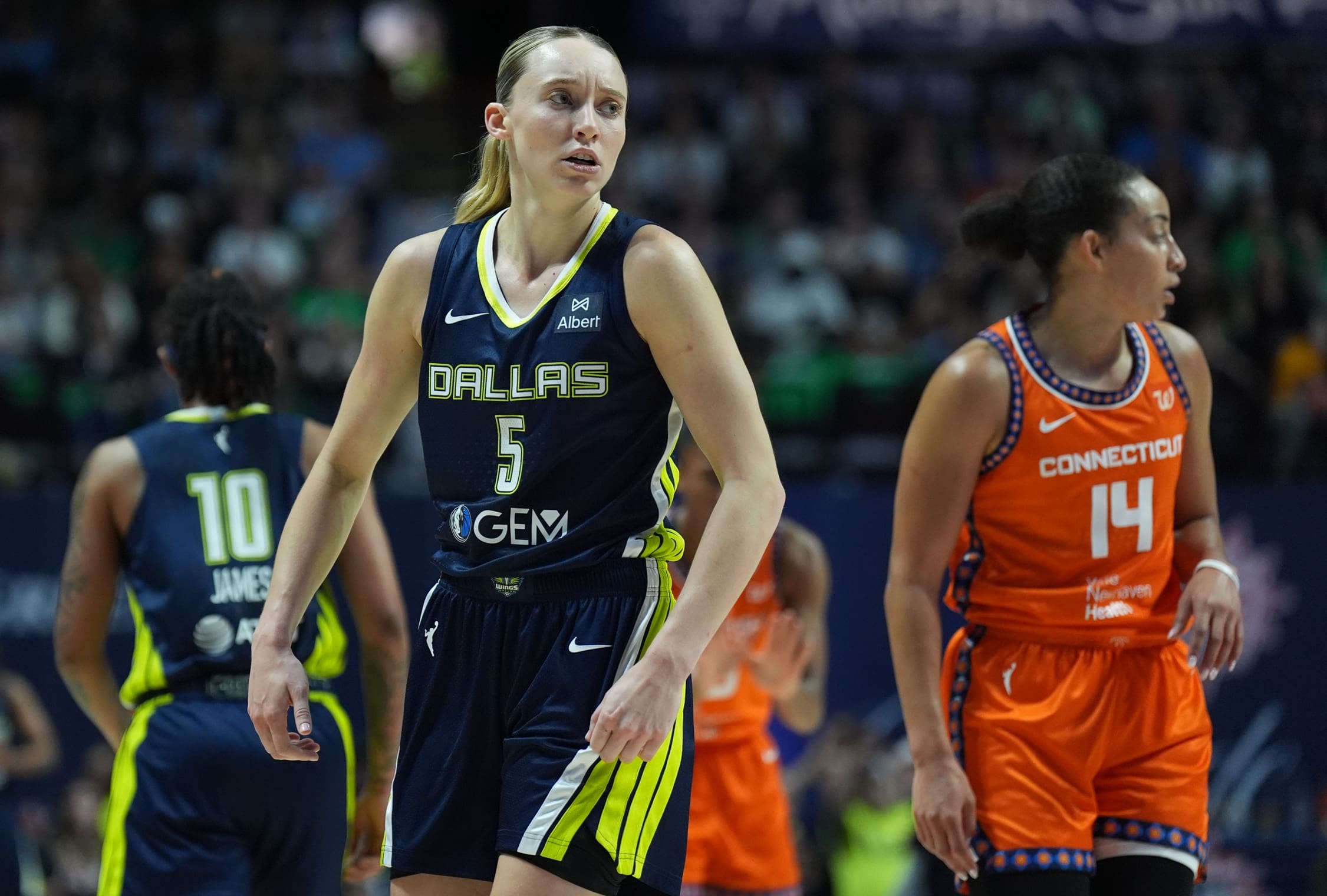 Jun 20, 2025; Uncasville, Connecticut, USA; Dallas Wings guard Paige Bueckers (5) reacts after a play against the Connecticut Sun in the second half at Mohegan Sun Arena. Mandatory Credit: David Butler II-Imagn Images