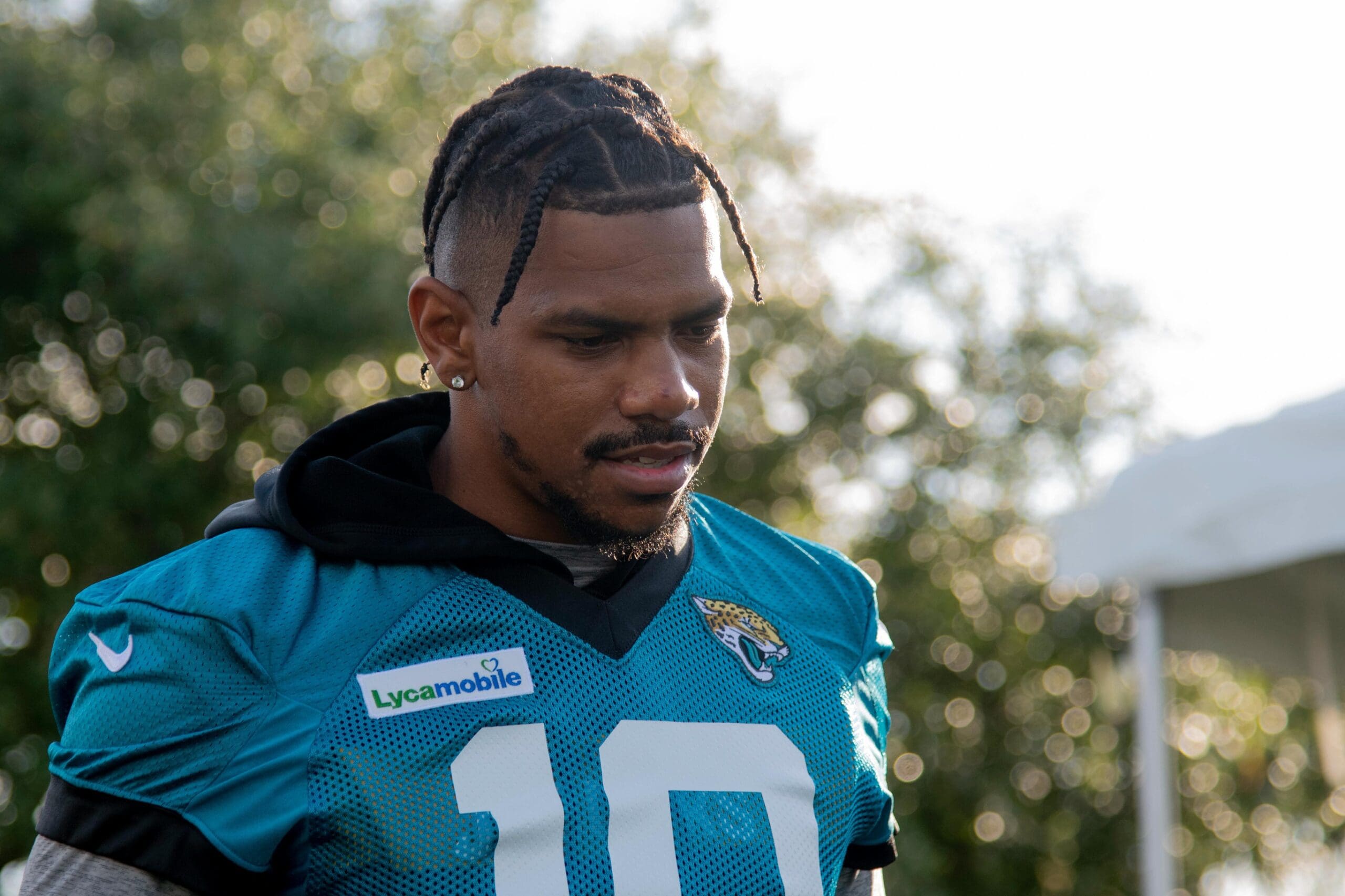 Jul 25, 2019; Jacksonville, FL, USA; Jacksonville Jaguars wide receiver Terrelle Pryor (10) enters the field during training camp at Dream Finders Home Practice Complex. Mandatory Credit: Douglas DeFelice-USA TODAY Sports