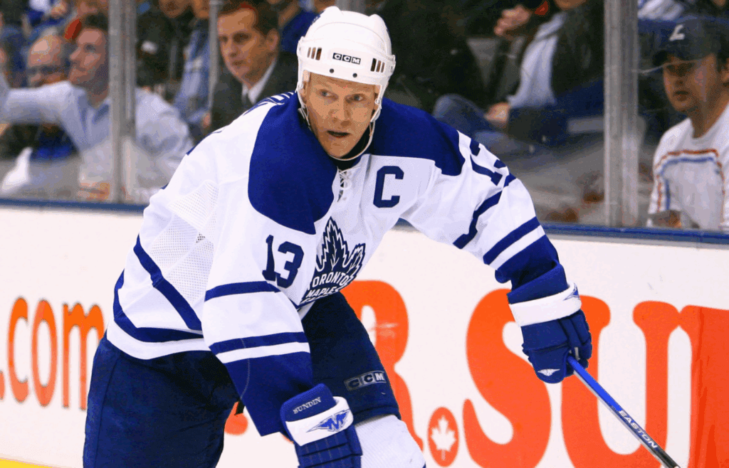 Feb 10, 2007; Toronto, ON, Canada; Toronto Maple Leafs center (13) Mats Sundin chases the puck against the Pittsburgh Penguins at the Air Canada Centre in Toronto, ON. Pittsburgh won 5-4 in overtime. Mandatory Credit: Tom Szczerbowski-Imagn Images