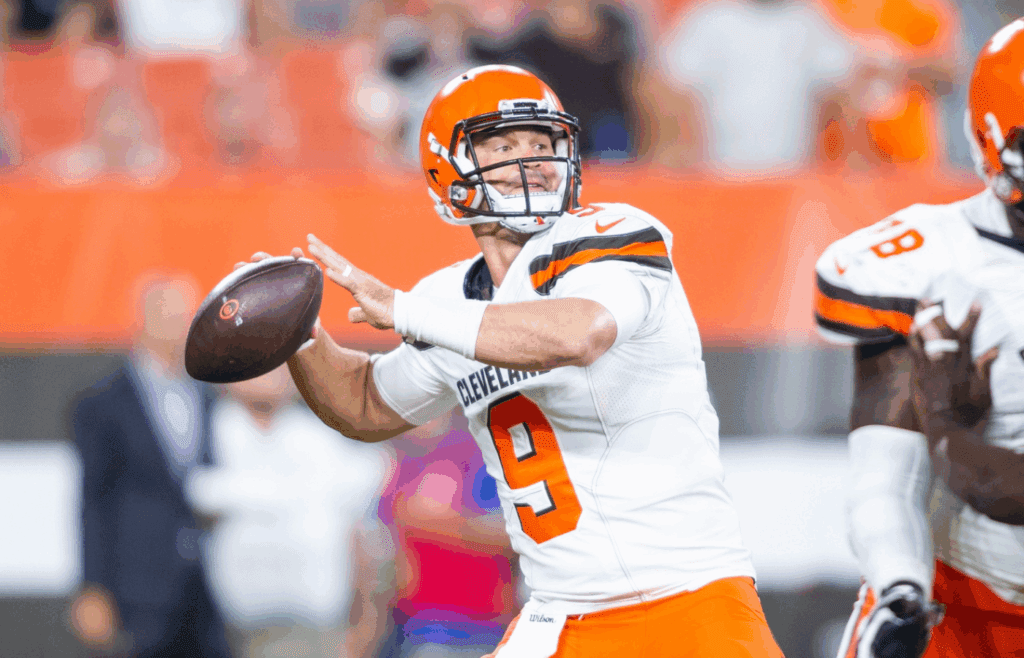 Aug 23, 2018; Cleveland, OH, USA; Cleveland Browns quarterback Drew Stanton (9) during the fourth quarter against the Philadelphia Eagles at FirstEnergy Stadium. The Browns won 5-0. Mandatory Credit: Scott R. Galvin-Imagn Images