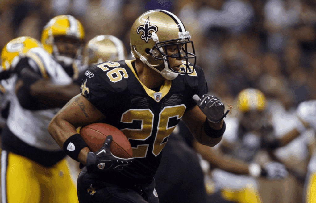 November 24, 2008; New Orleans, LA, USA; New Orleans Saints running back Deuce McAllister (26) carries the ball during the first half against the Green Bay Packers at the Louisiana Superdome in New Orleans. New Orleans defeated Green Bay 51-29. Mandatory Credit: Crystal LoGiudice-Imagn Images