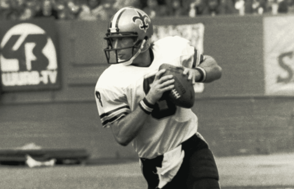 Oct 18, 1981; Cleveland, OH, USA; FILE PHOTO; New Orleans Saints quarterback Archie Manning (8) in action against the Cleveland Browns at Cleveland Stadium. The Browns beat the Saints 20-17. Mandatory Credit: Malcolm Emmons-Imagn Images