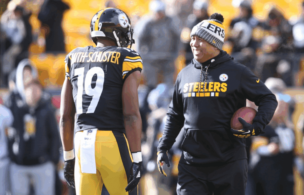 Jan 14, 2018; Pittsburgh, PA, USA; Pittsburgh Steelers wide receiver JuJu Smith-Schuster (19) talks with former receiver Hines Ward before playing the Jacksonville Jaguars in the AFC Divisional Playoff game at Heinz Field. Jacksonville won 45-42. Mandatory Credit: Charles LeClaire-Imagn Images