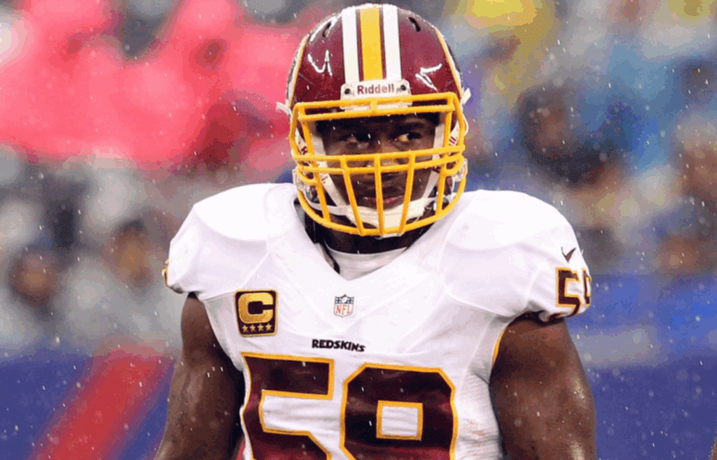 Dec 29, 2013; East Rutherford, NJ, USA; Washington Redskins linebacker London Fletcher (59) between plays during a game against the New York Giants at MetLife Stadium. The Giants defeated the Redskins 20-6. Mandatory Credit: Brad Penner-Imagn Images