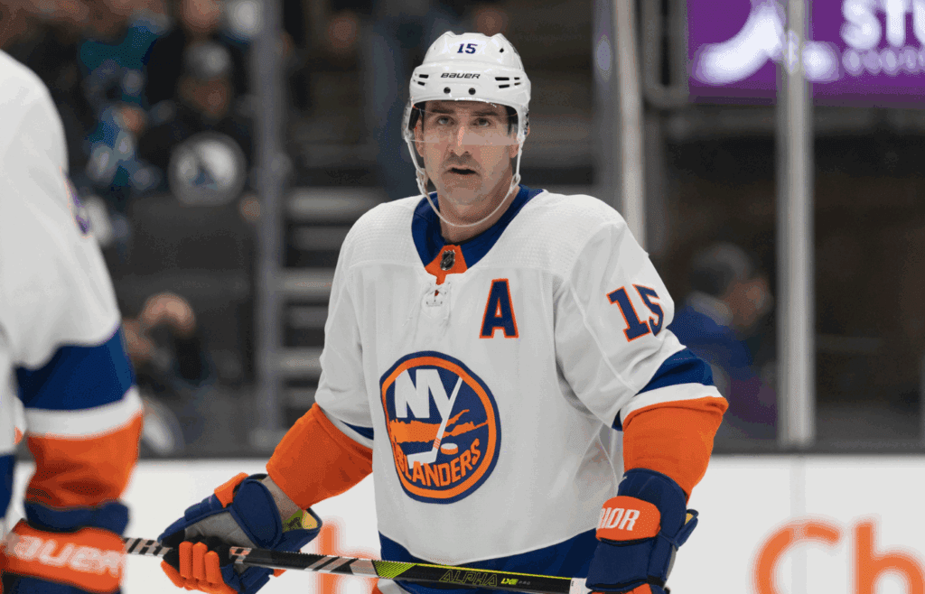 Mar 7, 2024; San Jose, California, USA; New York Islanders right wing Cal Clutterbuck (15) during the second period against the San Jose Sharks at SAP Center at San Jose. Mandatory Credit: Stan Szeto-Imagn Images