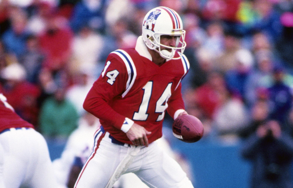Nov 19, 1989; Foxboro, MA, USA; New England Patriots quarterback Steve Grogan (14) in action against the Buffalo Bills at Foxboro Stadium. Mandatory Credit: Imagn Images