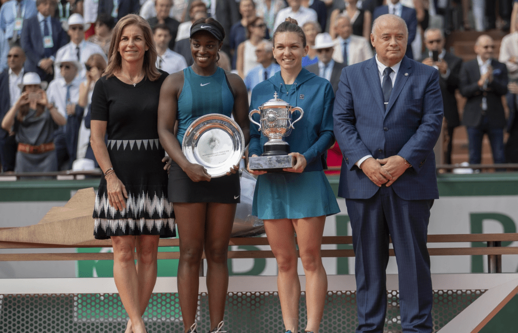 Jun 9, 2018, Paris, France: Arantxa Sanchez Vicario (ESP), Sloane Stephens (USA), Simona Halep (ROU) and FFT President, Bernard Giudicelli pose at the trophy presentation after the women's final on day 14 of the 2018 French Open at Roland Garros. Mandatory Credit: Susan Mullane-Imagn Images