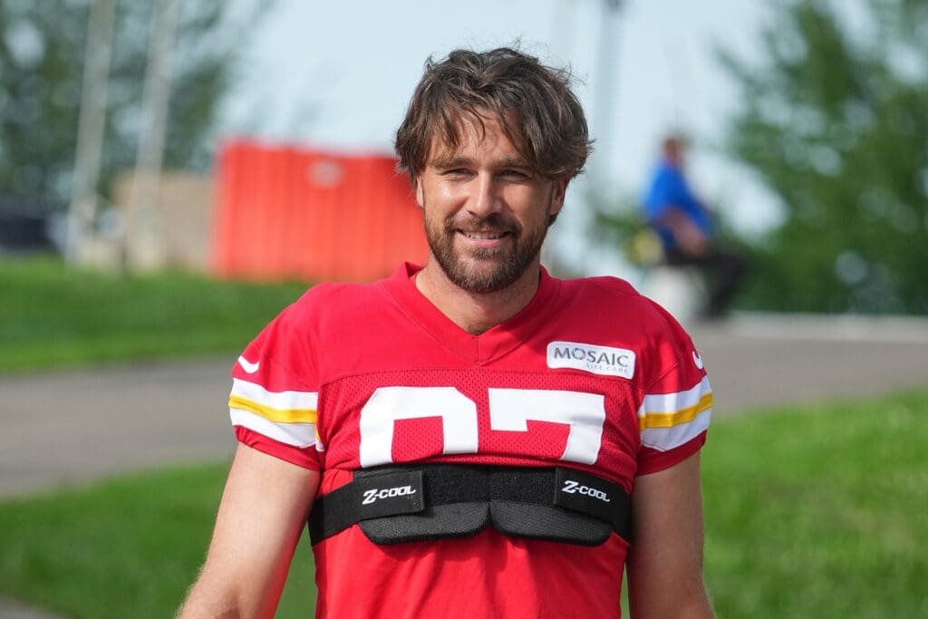 Jul 22, 2025; St. Joseph, MO, USA; Kansas City Chiefs tight end Travis Kelce (87) walks down the hill to the practice fields during training camp at Missouri Western State University. Mandatory Credit:
