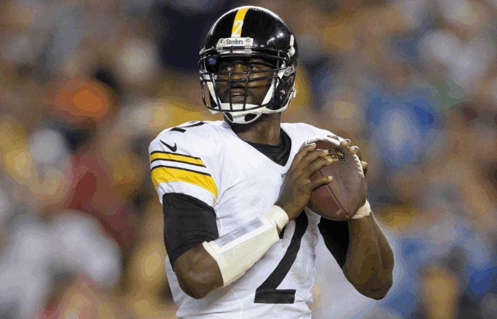 Oct 12, 2015; San Diego, CA, USA; Pittsburgh Steelers quarterback Michael Vick (2) throws a pass against the San Diego Chargers at Qualcomm Stadium. Mandatory Credit: Kirby Lee-Imagn Images