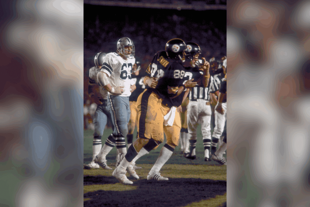 Jan 21, 1979; Miami, FL, USA; Pittsburgh Steelers receiver Lynn Swann #88 and quarterback Terry Bradshaw # 12 celebrate a touchdown against the Dallas Cowboys during Super Bowl XIII at the Orange Bowl. Pittsburgh defeated Dallas 35-31 to earn their third Super Bowl Championship. Mandatory Credit: Photo By Malcolm Emmons-Imagn Images (c) Copyright 1979 Malcolm Emmons
